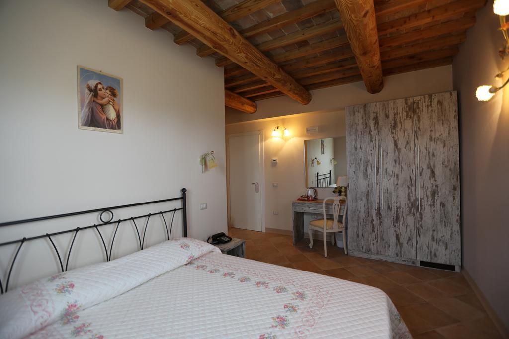 Villa Marietta Country House - Marche Montemaggiore al Metauro Стая снимка